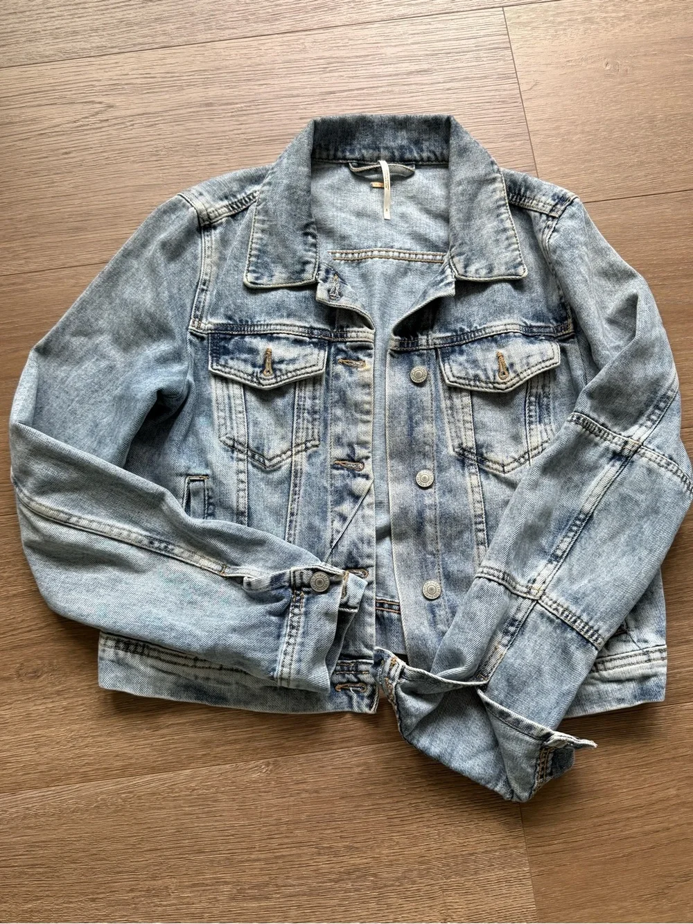 Free People Light Blue Washed Denim Jacket - Picture 2 of 4